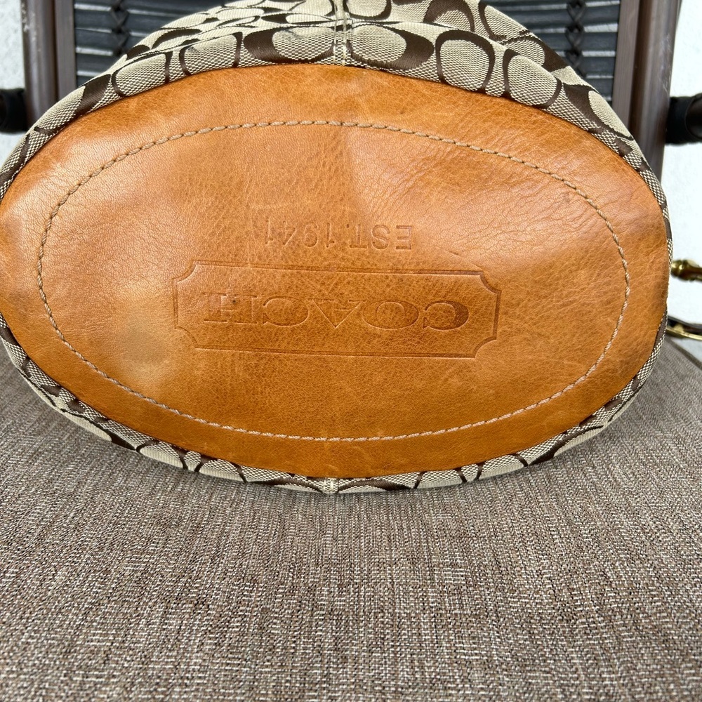 Coach Signature Bleecker duffel shoulder bag - Picture 6 of 10